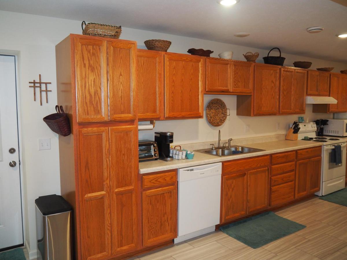 New! The Blessing - A Cute And Cozy Apartment! Benzonia Exteriör bild