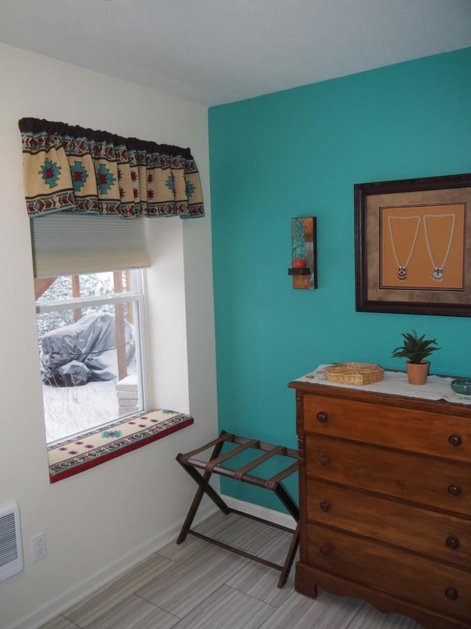New! The Blessing - A Cute And Cozy Apartment! Benzonia Exteriör bild